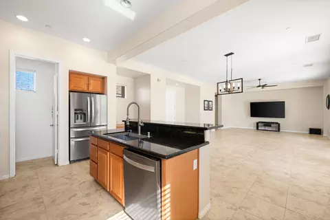 Entry Way - 41252 Gaslight Ave, Bermuda Dunes, CA 92203 photo 1 of 2
