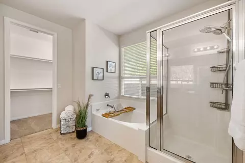 Bath - 41252 Gaslight Ave, Bermuda Dunes, CA 92203 photo 1 of 4