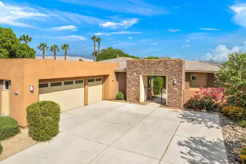 Exterior - 41252 Gaslight Ave, Bermuda Dunes, CA 92203 photo 5 of 9