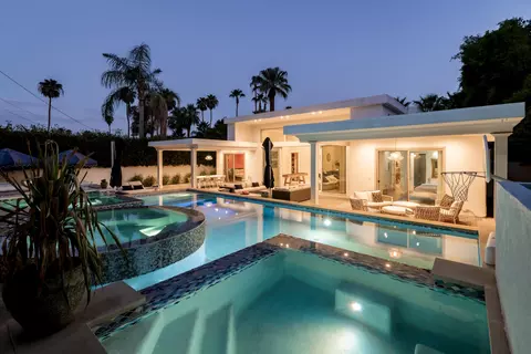 154 E Ocotillo Ave, Palm Springs, CA 92264