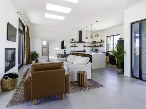 Living - 59130 Reche Rd, Landers, CA 92285 photo 5 of 6