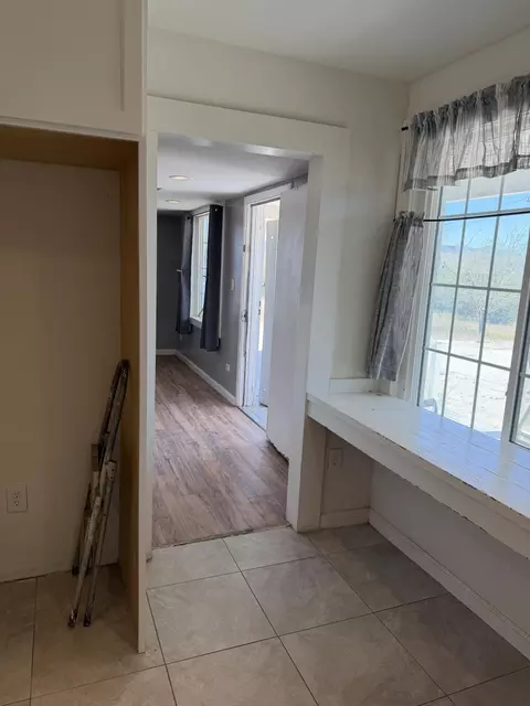 Entry Way - 50988 Canyon Rd, Morongo Valley, CA 92256 photo 7 of 8