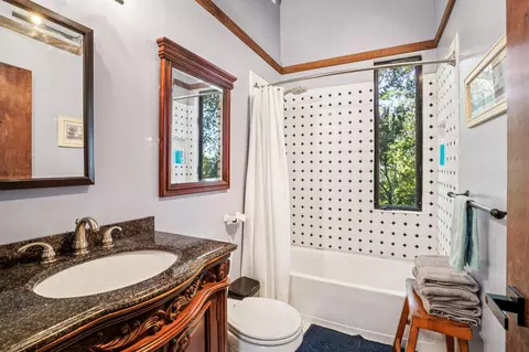 Bath - 52440 Double View Dr, Idyllwild, CA 92549 photo 1 of 4