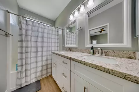Bath - 9564 Arborglen Dr, Rancho Cucamonga, CA 91730 photo 2 of 2