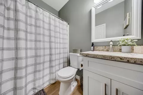 Bath - 9564 Arborglen Dr, Rancho Cucamonga, CA 91730 photo 1 of 2