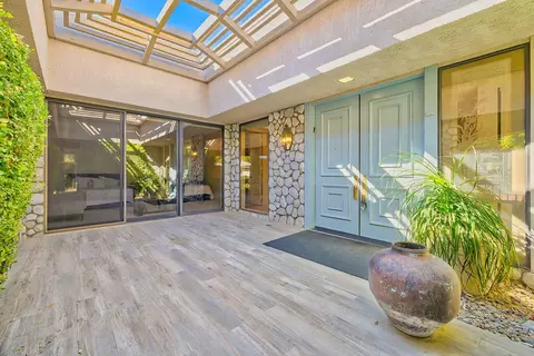 12 Sussex Ct, Rancho Mirage, CA 92270