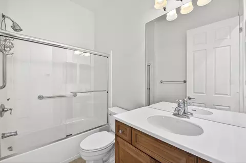 Bath - 81579 Avenida De Baile, Indio, CA 92203 photo 2 of 2