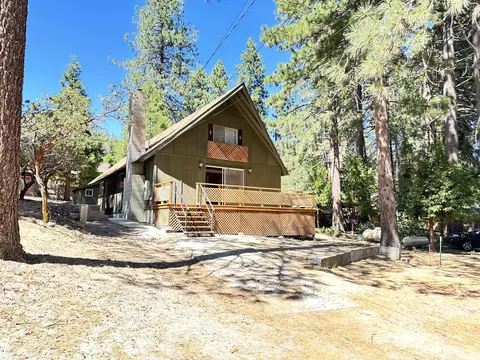 53430 Sherman Dr, Idyllwild, CA 92549