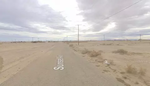2052 Sunset Ave, Thermal, CA 92274 photo 3