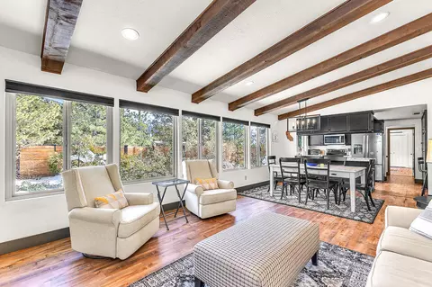 Living - 54680 Falling Leaf Dr, Idyllwild, CA 92549 photo 3 of 9