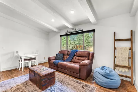 Living - 54680 Falling Leaf Dr, Idyllwild, CA 92549 photo 7 of 9