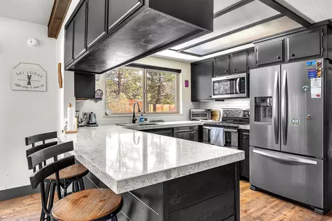Kitchen - 54680 Falling Leaf Dr, Idyllwild, CA 92549 photo 1 of 6