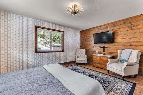 Bedroom - 54680 Falling Leaf Dr, Idyllwild, CA 92549 photo 4 of 8