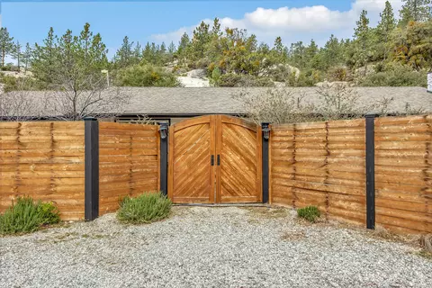 Exterior - 54680 Falling Leaf Dr, Idyllwild, CA 92549 photo 4 of 29