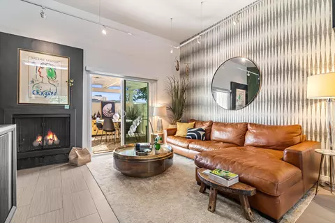 1525 Spyglass Plz, Palm Springs, CA 92264