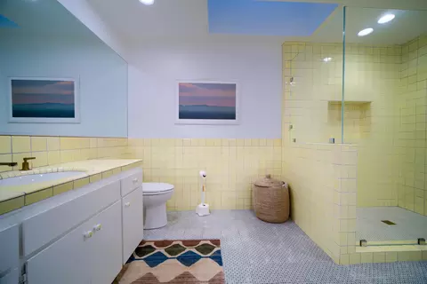 Bath - 3330 Foothill Rd, Carpinteria, CA 93013 photo 9 of 10