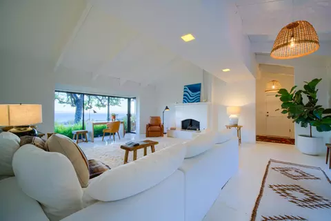 Living - 3330 Foothill Rd, Carpinteria, CA 93013 photo 1 of 4