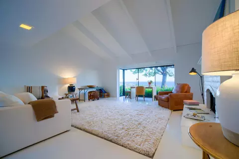 Living - 3330 Foothill Rd, Carpinteria, CA 93013 photo 2 of 4