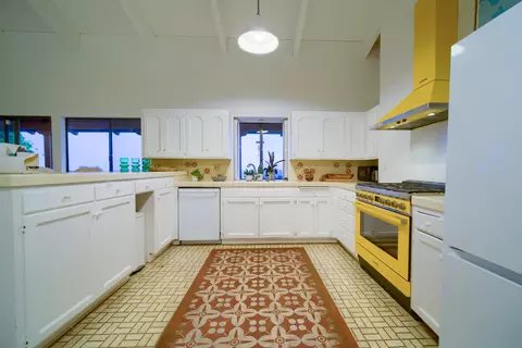 Kitchen - 3330 Foothill Rd, Carpinteria, CA 93013 photo 3 of 4