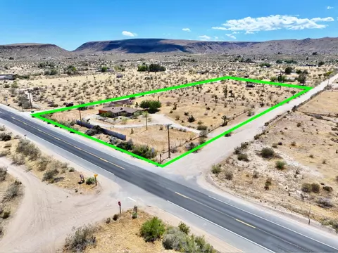1588 Old Woman Springs Rd, Yucca Valley, CA 92284