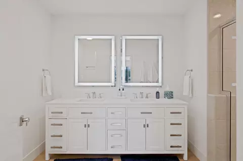 Bath - 80679 Oak Tree, La Quinta, CA 92253 photo 1 of 3