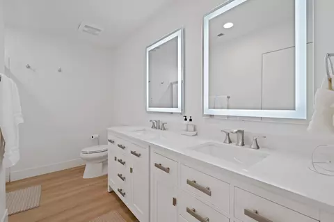 Bath - 80679 Oak Tree, La Quinta, CA 92253 photo 3 of 3