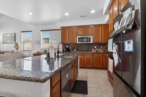 Kitchen - 37573 Fossdyke St, Indio, CA 92203 photo 1 of 1
