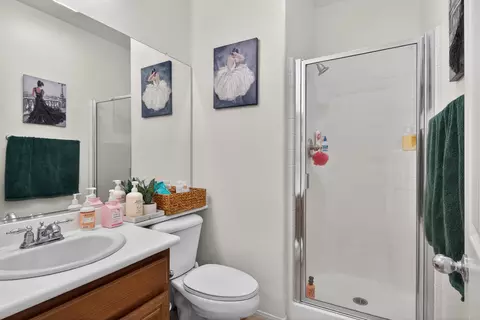 Bath - 37573 Fossdyke St, Indio, CA 92203 photo 1 of 5