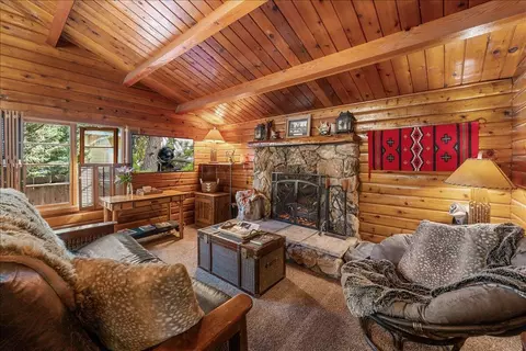 332 Cedar Ln, Sugarloaf, CA 92386