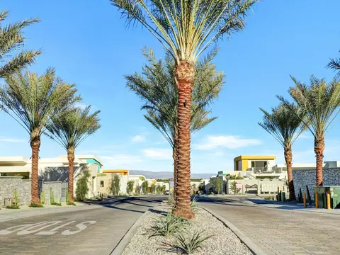 View/Area - 794 Obsidian Loop E, Palm Springs, CA 92264 photo 2 of 2