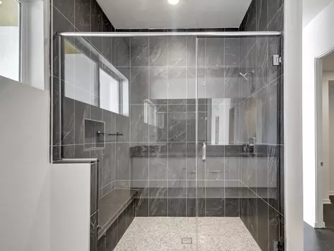 Bath - 794 Obsidian Loop E, Palm Springs, CA 92264 photo 6 of 9