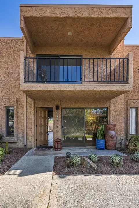 5834 Los Coyotes Dr, Palm Springs, CA 92264