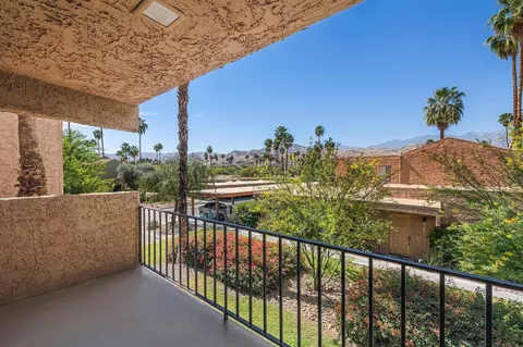 5834 Los Coyotes Dr, Palm Springs, CA 92264