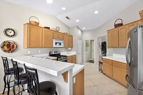 Kitchen - 48431 Panorama Ave, Indio, CA 92201 photo 1 of 3