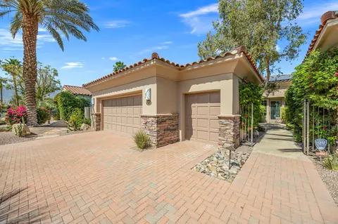 311 Loch Lomond Rd, Rancho Mirage, CA 92270