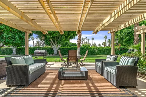 41545 Woodhaven Dr E, Palm Desert, CA 92211