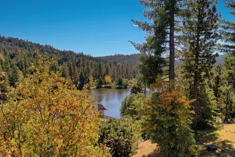 788 Brentwood Dr, Lake Arrowhead, CA 92352