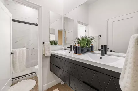 Bath - 49422 Jordan St, Indio, CA 92201 photo 8 of 8