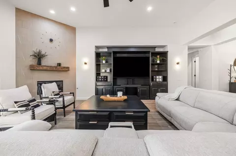 Living - 49422 Jordan St, Indio, CA 92201 photo 4 of 5