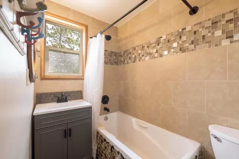 Bath - 40057 Forest Rd, Big Bear Lake, CA 92315 photo 1 of 2