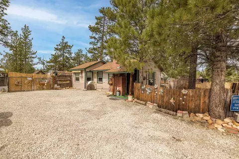 Exterior - 40057 Forest Rd, Big Bear Lake, CA 92315 photo 6 of 6