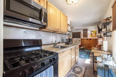 Kitchen - 40057 Forest Rd, Big Bear Lake, CA 92315 photo 2 of 3