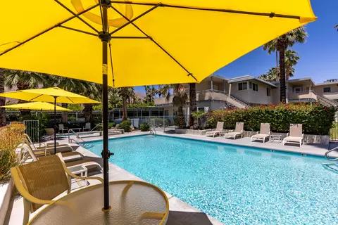 155 W Hermosa Pl, Palm Springs, CA 92262