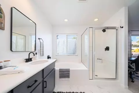 Bath - 42873 Della Pl, Indio, CA 92203 photo 1 of 2