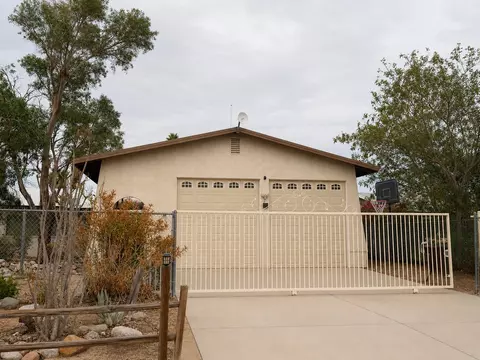 944 Flamingo Ave, Thermal, CA 92274