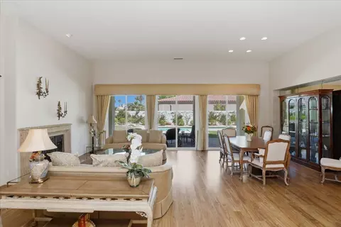 62 Laken Ln, Palm Desert, CA 92211