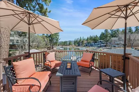Exterior - 39820 Lakeview Dr, Big Bear Lake, CA 92315 photo 3 of 14
