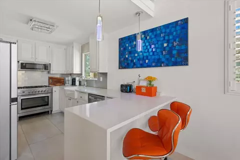 Kitchen - 39820 Lakeview Dr, Big Bear Lake, CA 92315 photo 1 of 4