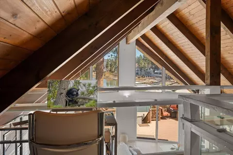 Entry Way - 39820 Lakeview Dr, Big Bear Lake, CA 92315 photo 2 of 2