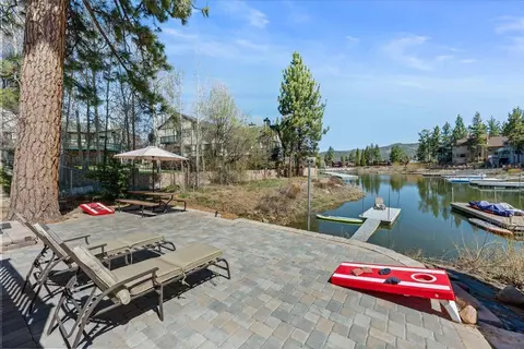 Exterior - 39820 Lakeview Dr, Big Bear Lake, CA 92315 photo 6 of 14